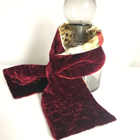 Salvatore Ferragamo burgundy velvet flower leopard pattern silk scarf - Picture 9 of 16